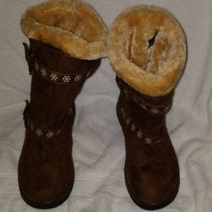 Itasca Faux Suede Leather Boots